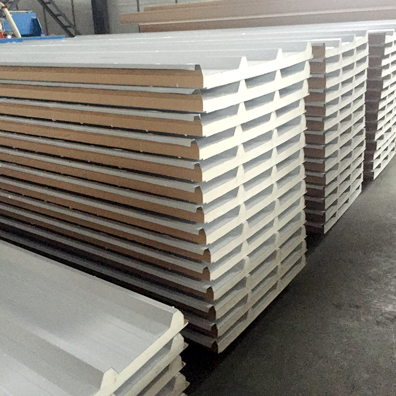 Cold room roof panel