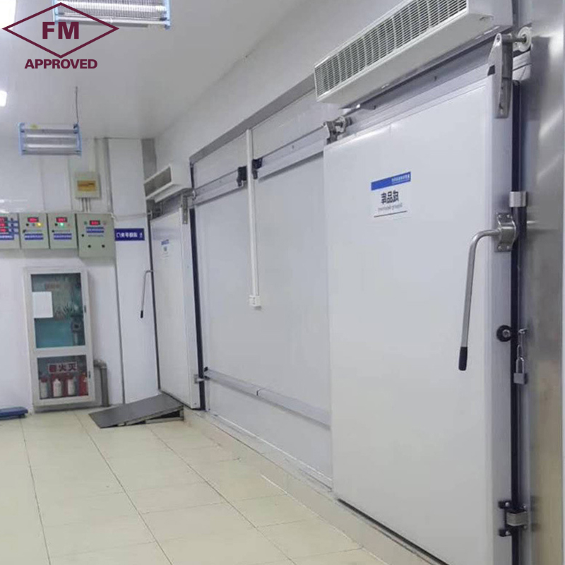 Cold room sliding door